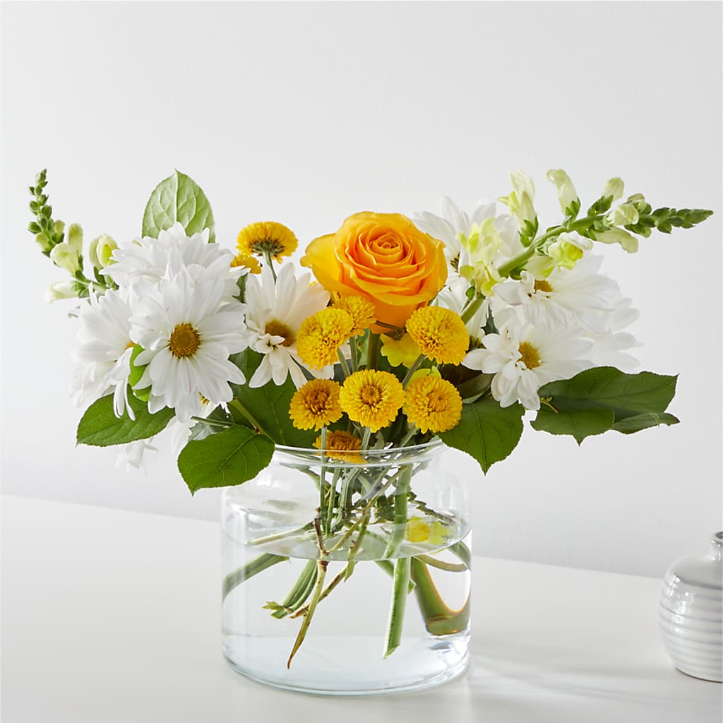 Sun Salutation Bouquet – Flowers Y Detallitos Analy, Durham NC