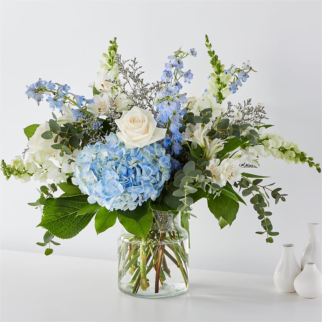 Coastal Blossom Bouquet – Flowers Y Detallitos Analy, Durham NC