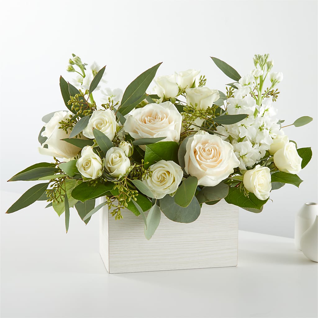 Fresh Linen Box Bouquet – Flowers Y Detallitos Analy, Durham NC