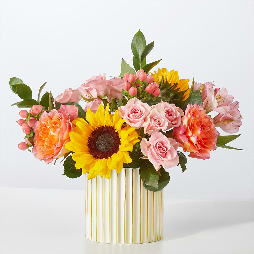 Sun's Out Bouquet – Flowers Y Detallitos Analy, Durham NC