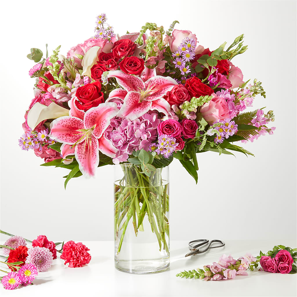 Swooning Over You - A Luxury Florist Original – Flowers Y Detallitos Analy, Durham NC