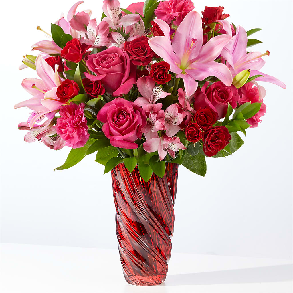 In Love Bouquet with Luxe Swirl Vase – Flowers Y Detallitos Analy, Durham NC