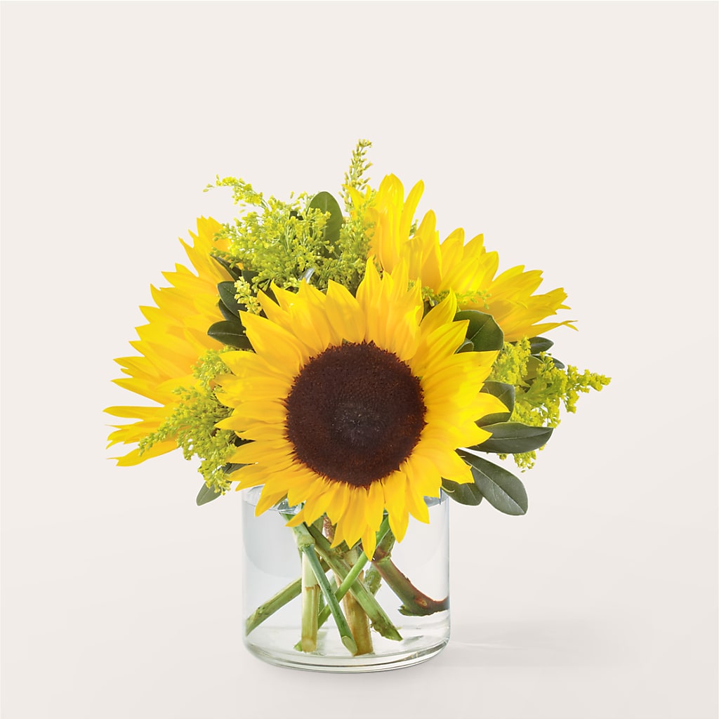 Beaming Sunflower Bouquet – Flowers Y Detallitos Analy, Durham NC