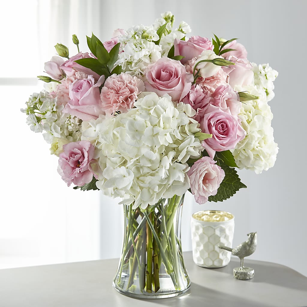 Guiding Grace Bouquet – Flowers Y Detallitos Analy, Durham NC