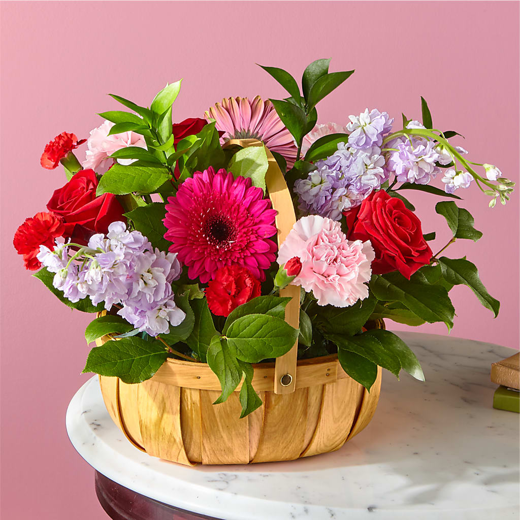 Pink Picnic Basket – Flowers Y Detallitos Analy, Durham NC