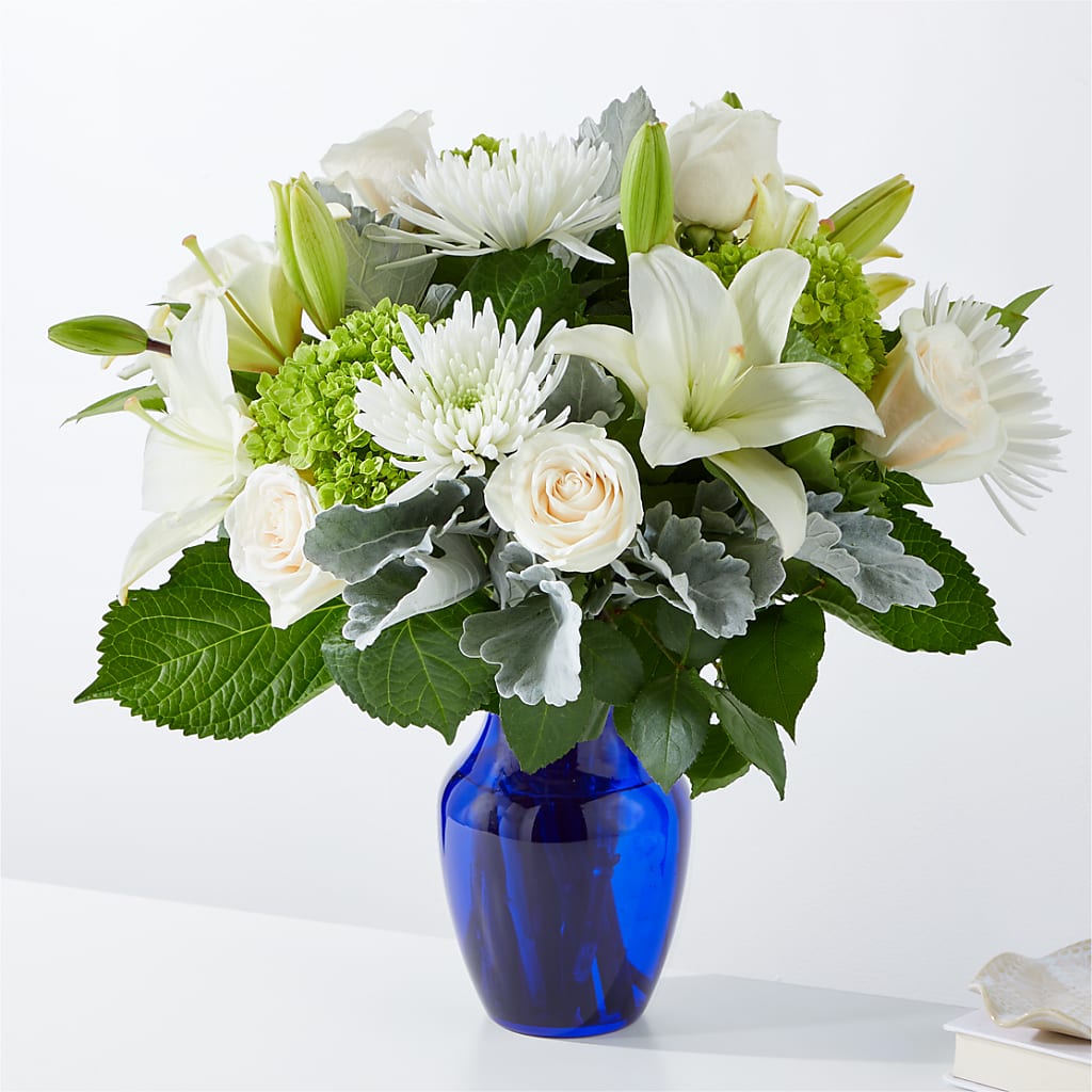 Snowy Dreams Bouquet – Flowers Y Detallitos Analy, Durham NC