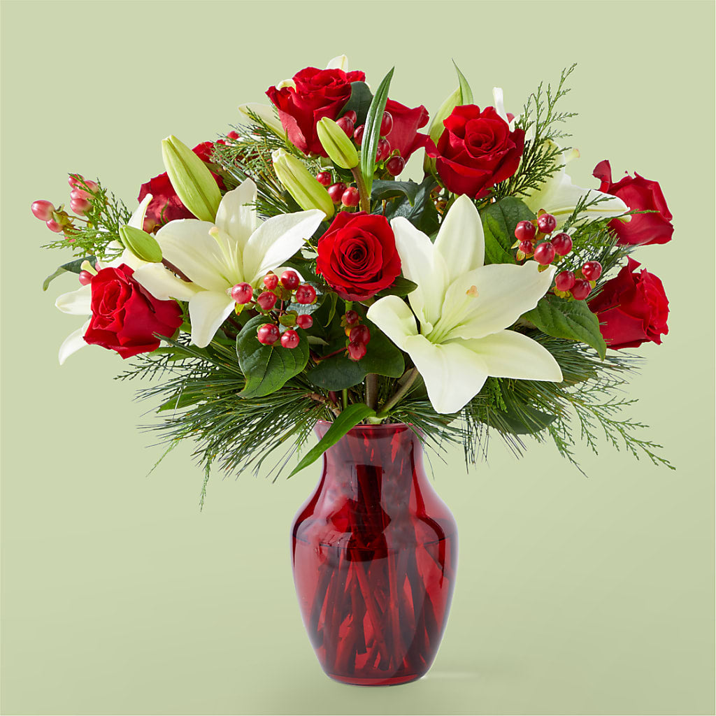Evergreen Delight Bouquet – Flowers Y Detallitos Analy, Durham NC