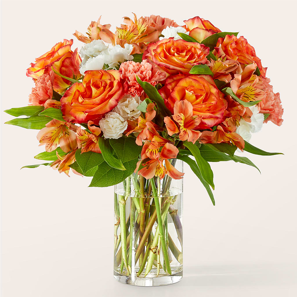 Apricot Glow Bouquet – Flowers Y Detallitos Analy, Durham NC
