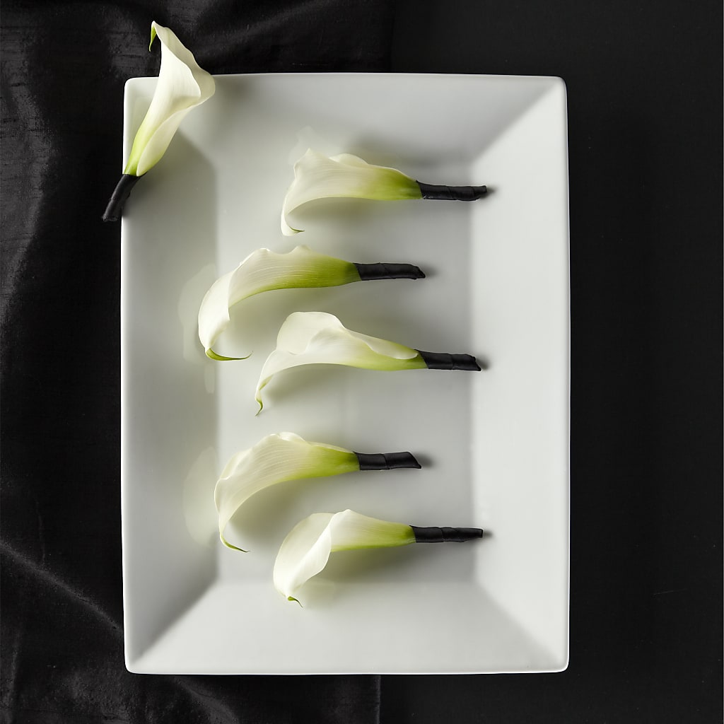 Calla Lily Promise Boutonniere – Flowers Y Detallitos Analy, Durham NC