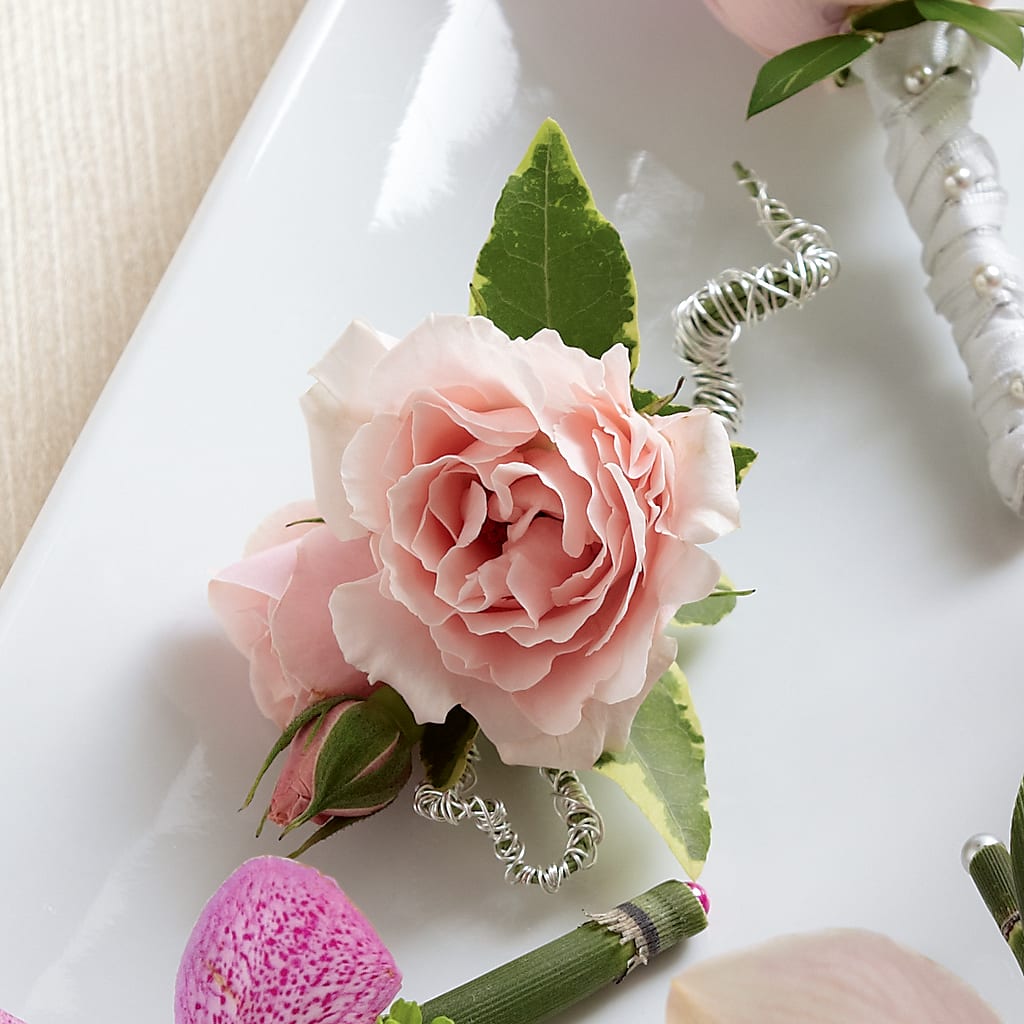 Pink Spray Rose Boutonniere – Flowers Y Detallitos Analy, Durham NC