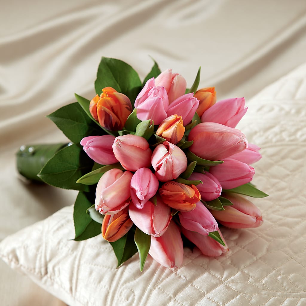Embraceable Bouquet – Flowers Y Detallitos Analy, Durham NC