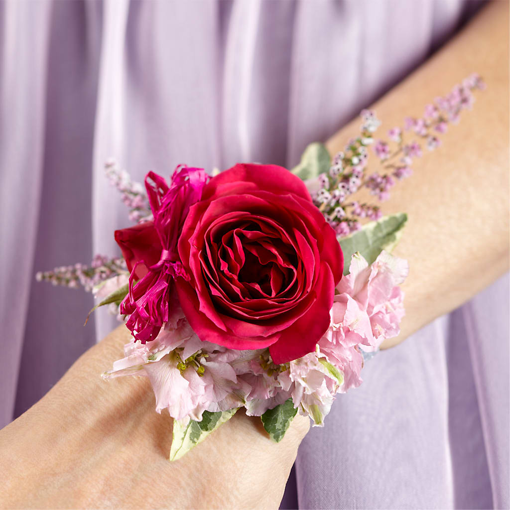 Rose Charm Corsage – Flowers Y Detallitos Analy, Durham NC