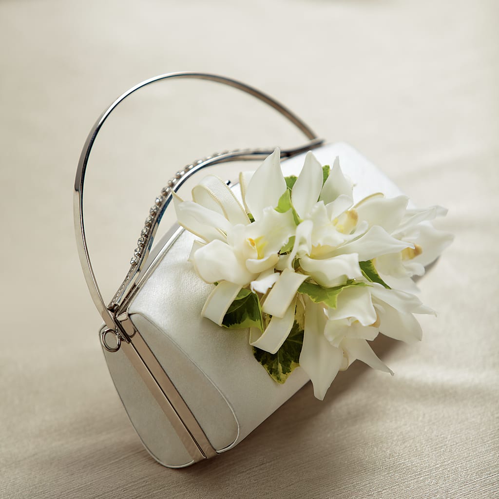 White Purse Decor – Flowers Y Detallitos Analy, Durham NC