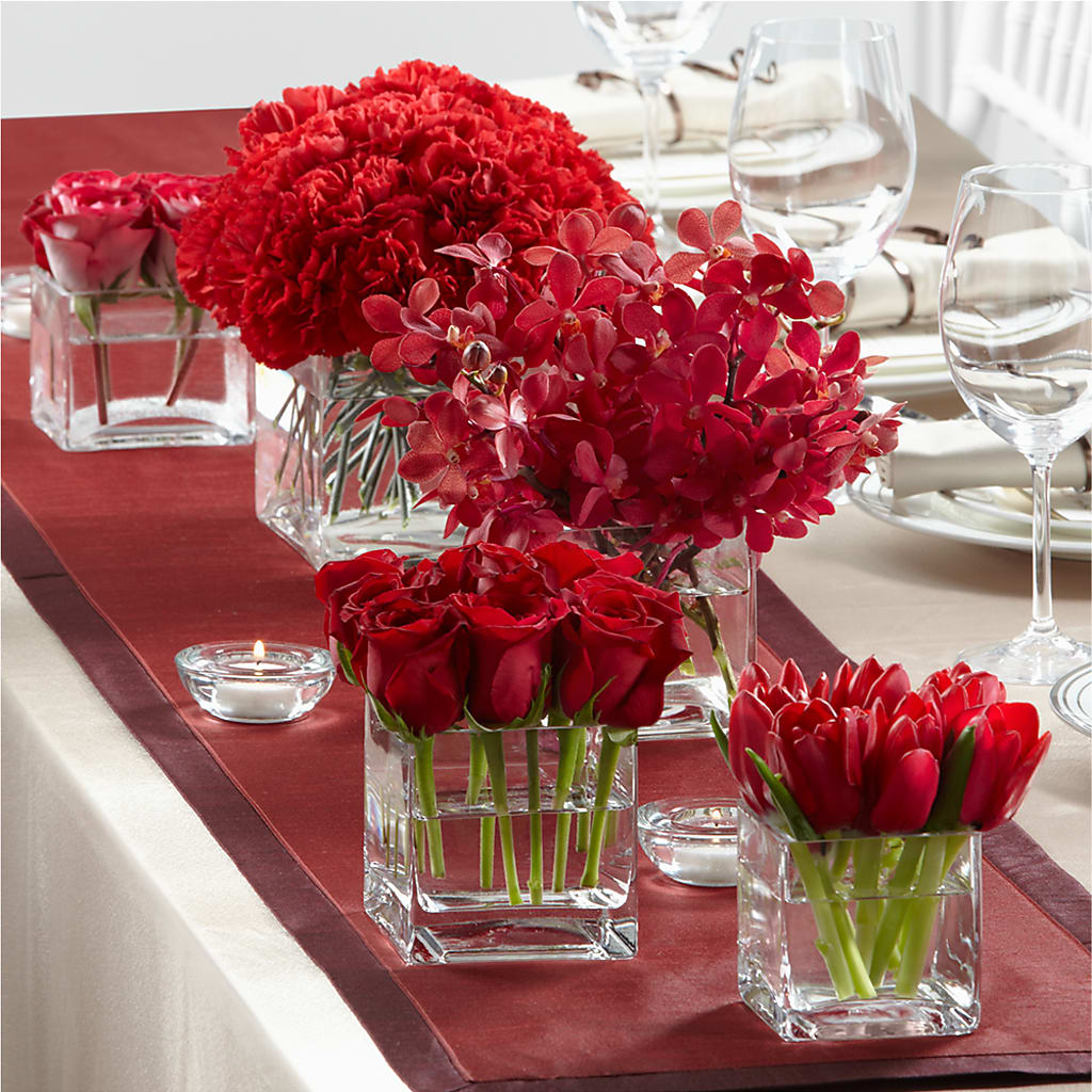 Modern Grace Centerpiece – Flowers Y Detallitos Analy, Durham NC