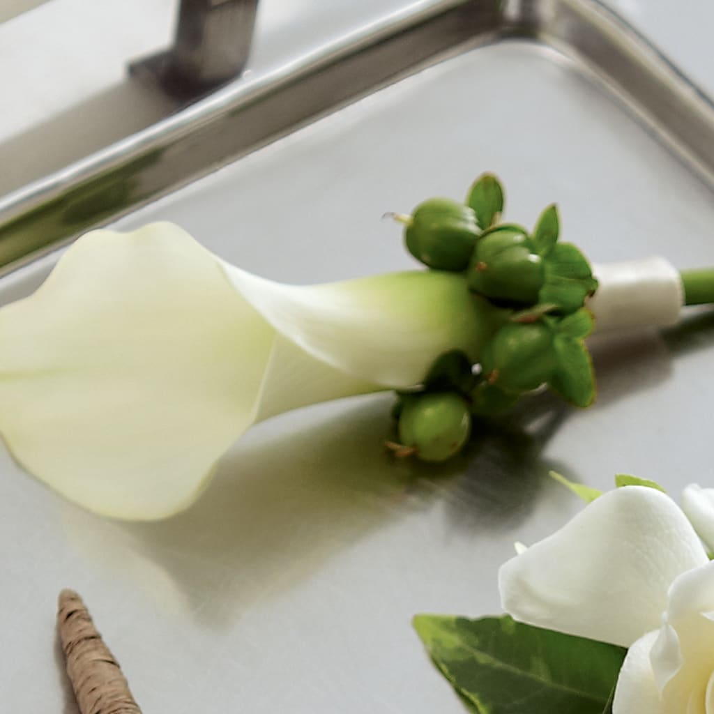 White Calla Boutonniere – Flowers Y Detallitos Analy, Durham NC