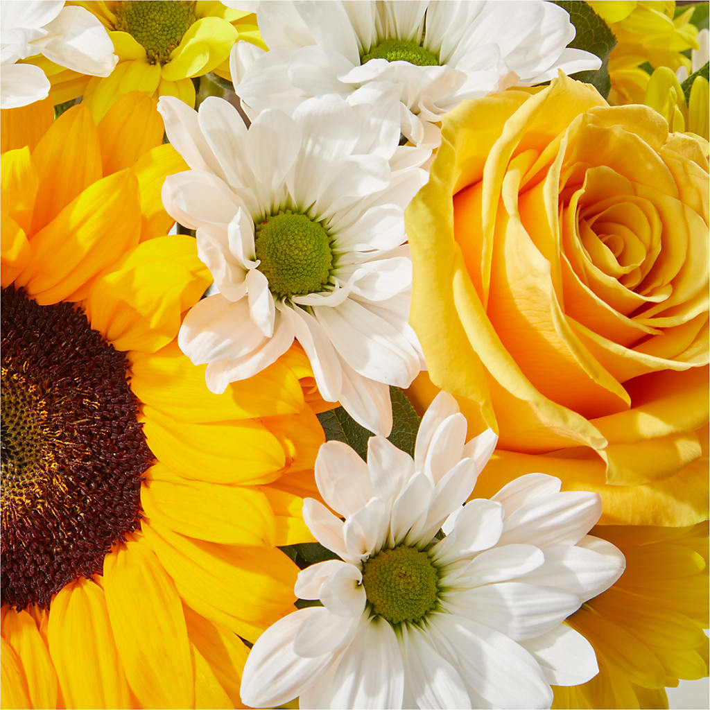 Be Happy Bouquet –  Flowers Y Detallitos Analy, Durham NC