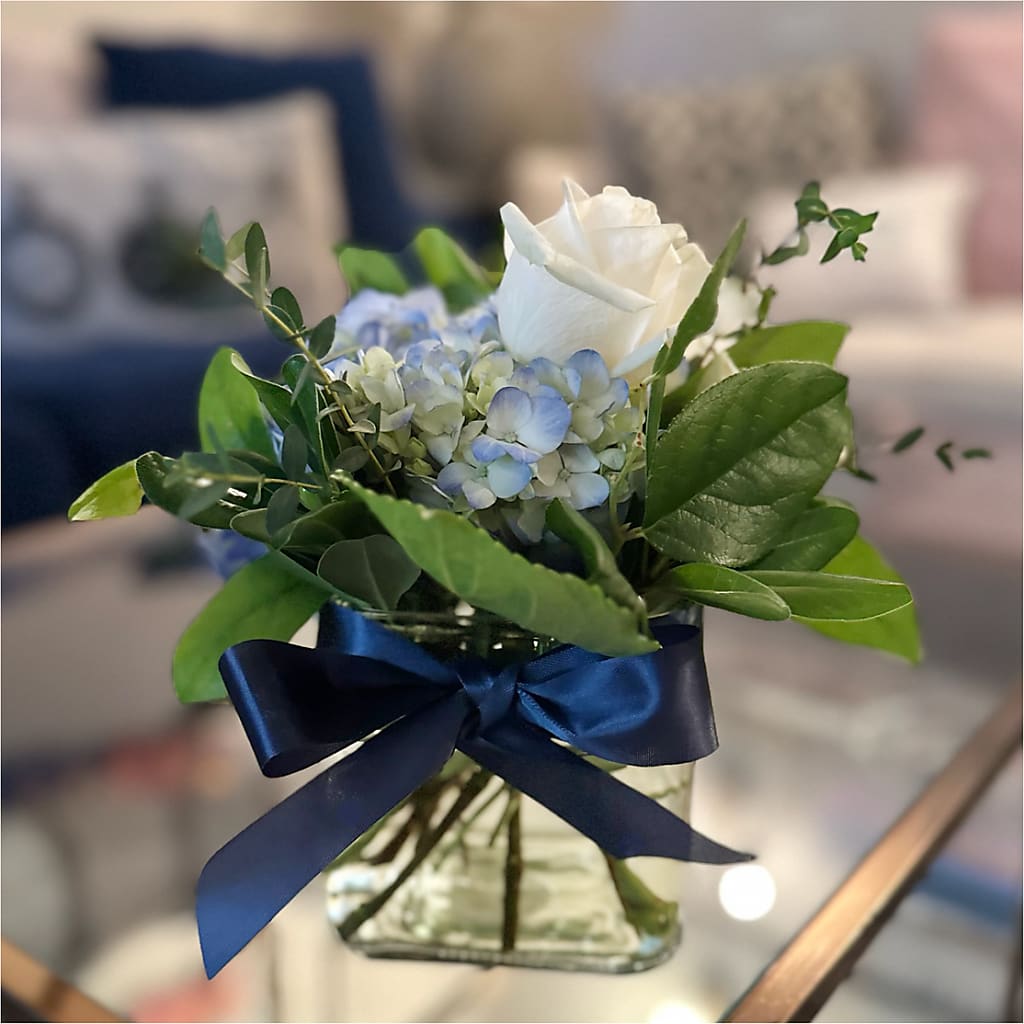 Sky Blue Delight Bouquet –  Flowers Y Detallitos Analy, Durham NC