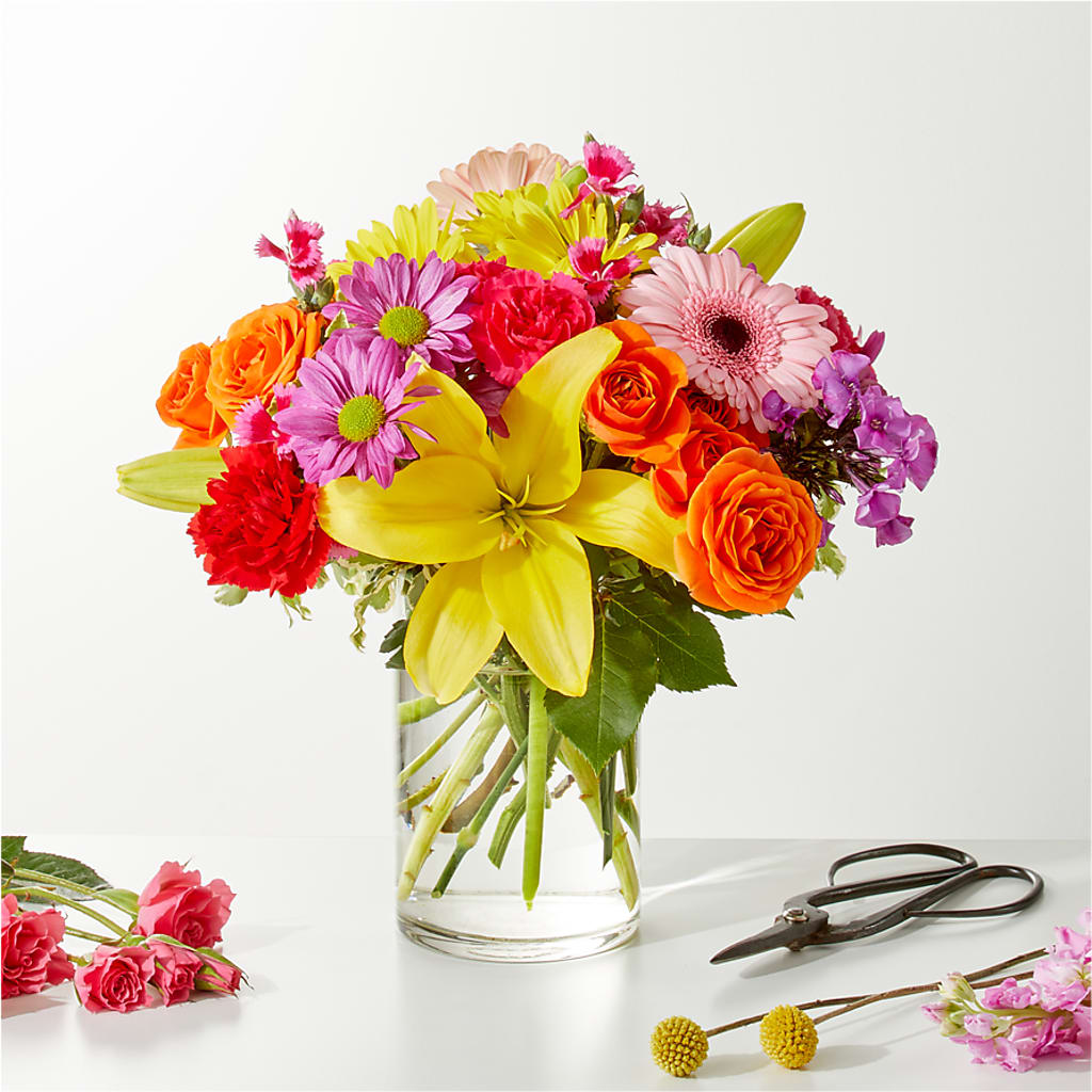 Cue the Confetti - A Florist Original –  Flowers Y Detallitos Analy, Durham NC