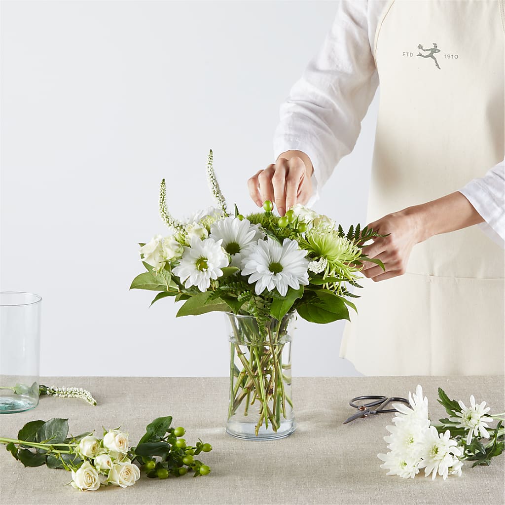 Irish Garden - A Florist Original –  Flowers Y Detallitos Analy, Durham NC