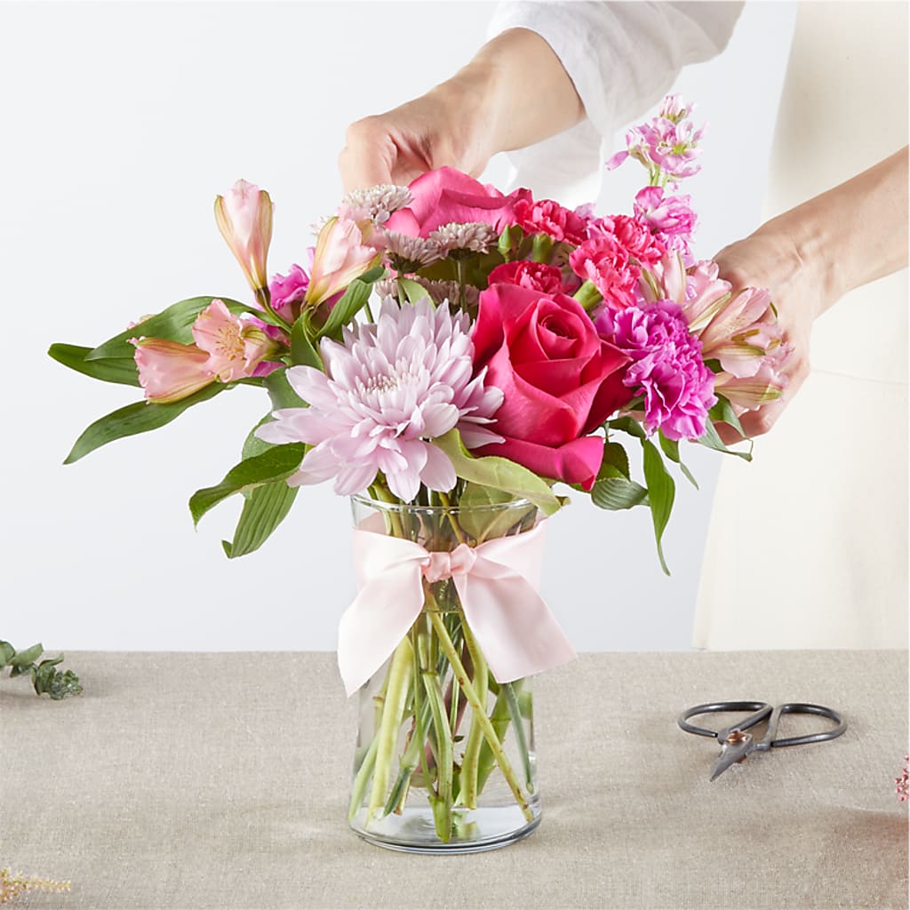 Pink Ribbon - A Florist Original –  Flowers Y Detallitos Analy, Durham NC
