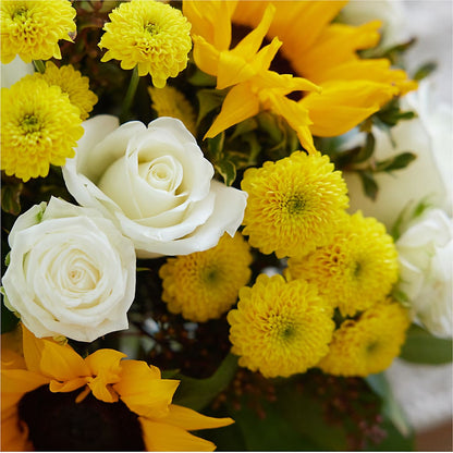 Luminous Morning Bouquet –  Flowers Y Detallitos Analy, Durham NC