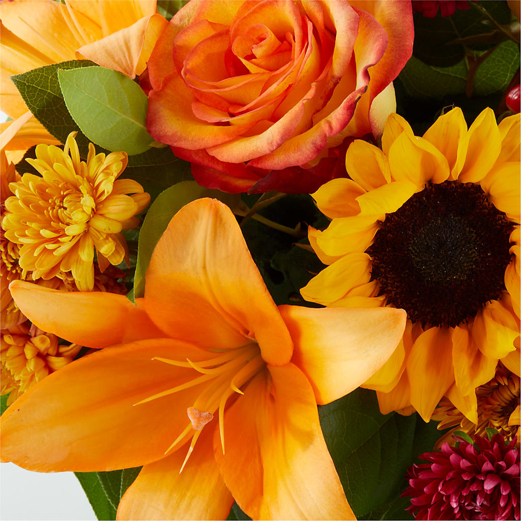 Grateful Centerpiece –  Flowers Y Detallitos Analy, Durham NC
