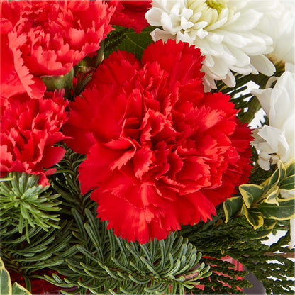 Christmas Market Bouquet –  Flowers Y Detallitos Analy, Durham NC