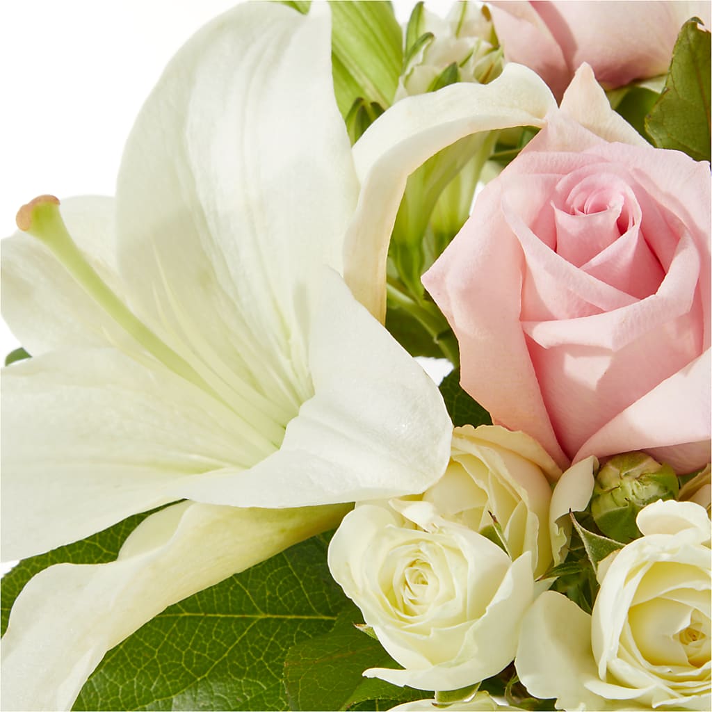 Kindhearted Bouquet –  Flowers Y Detallitos Analy, Durham NC