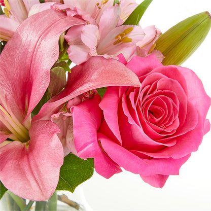 Lots of Love Bouquet –  Flowers Y Detallitos Analy, Durham NC
