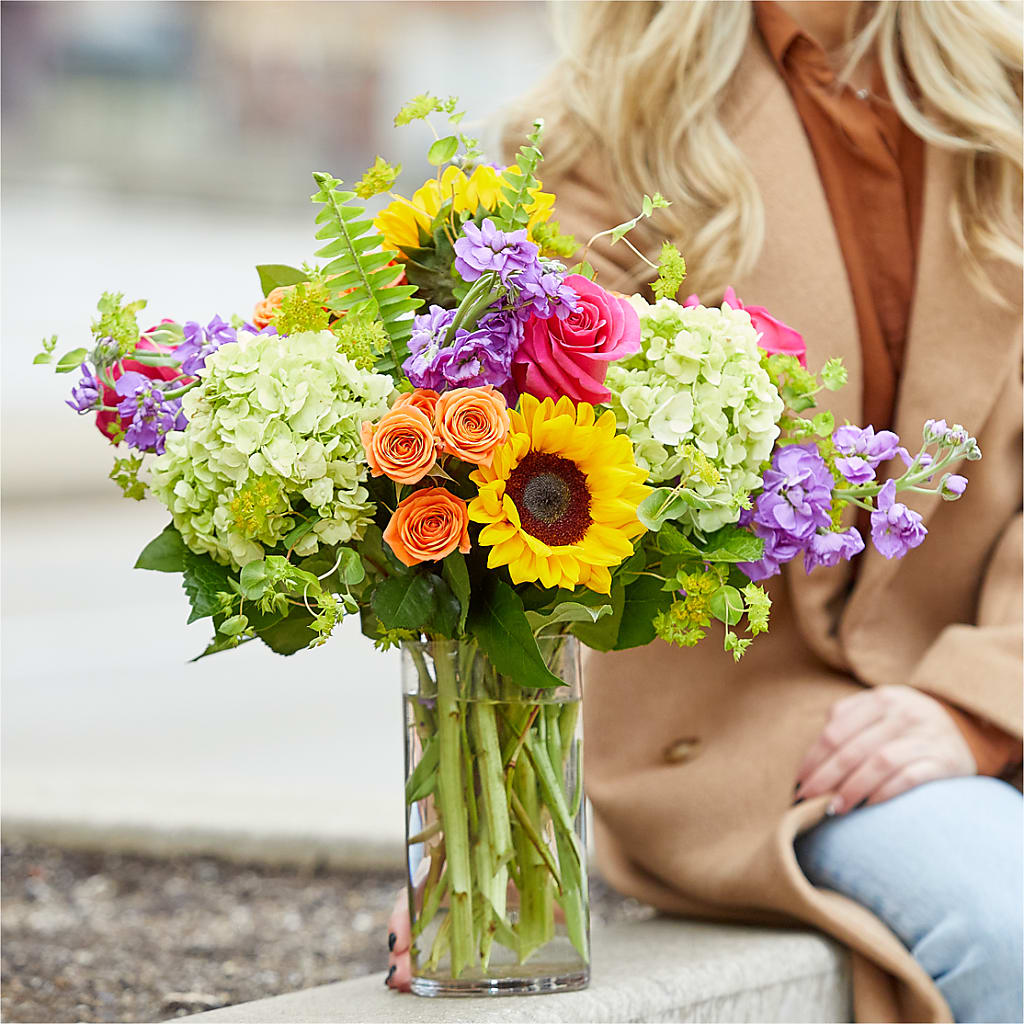 Vibrant Greetings Bouquet –  Flowers Y Detallitos Analy, Durham NC