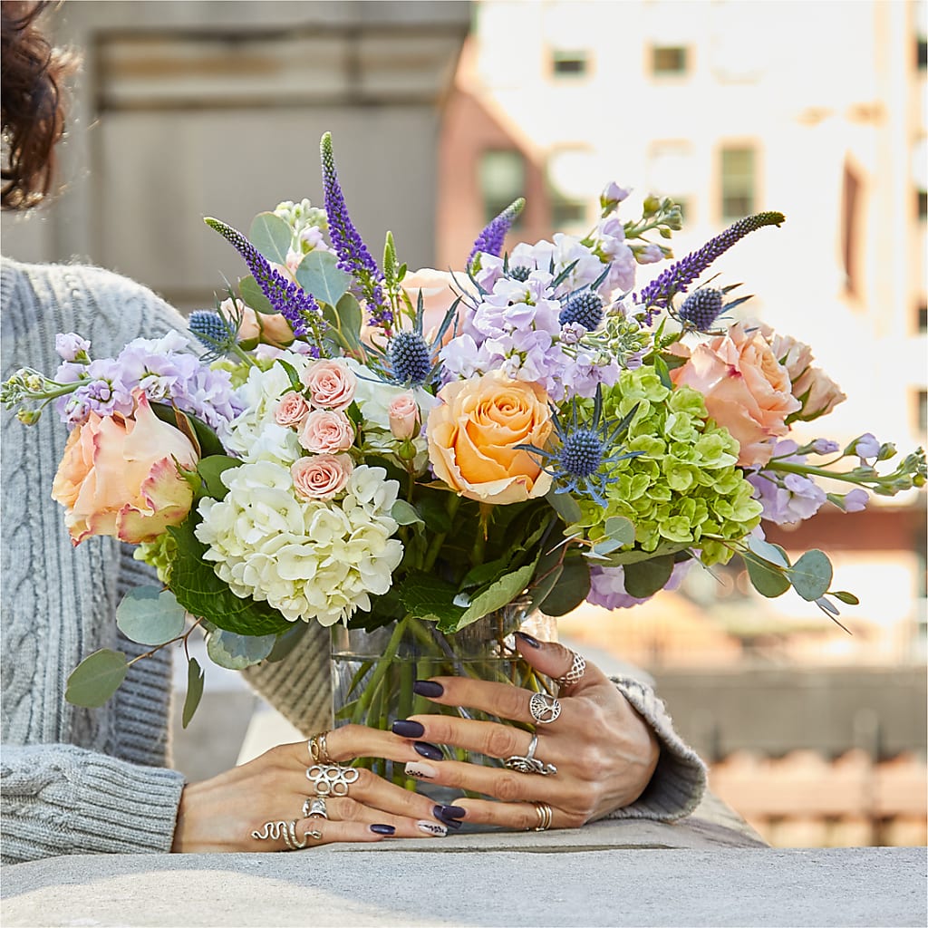 Porch Swing Bouquet –  Flowers Y Detallitos Analy, Durham NC