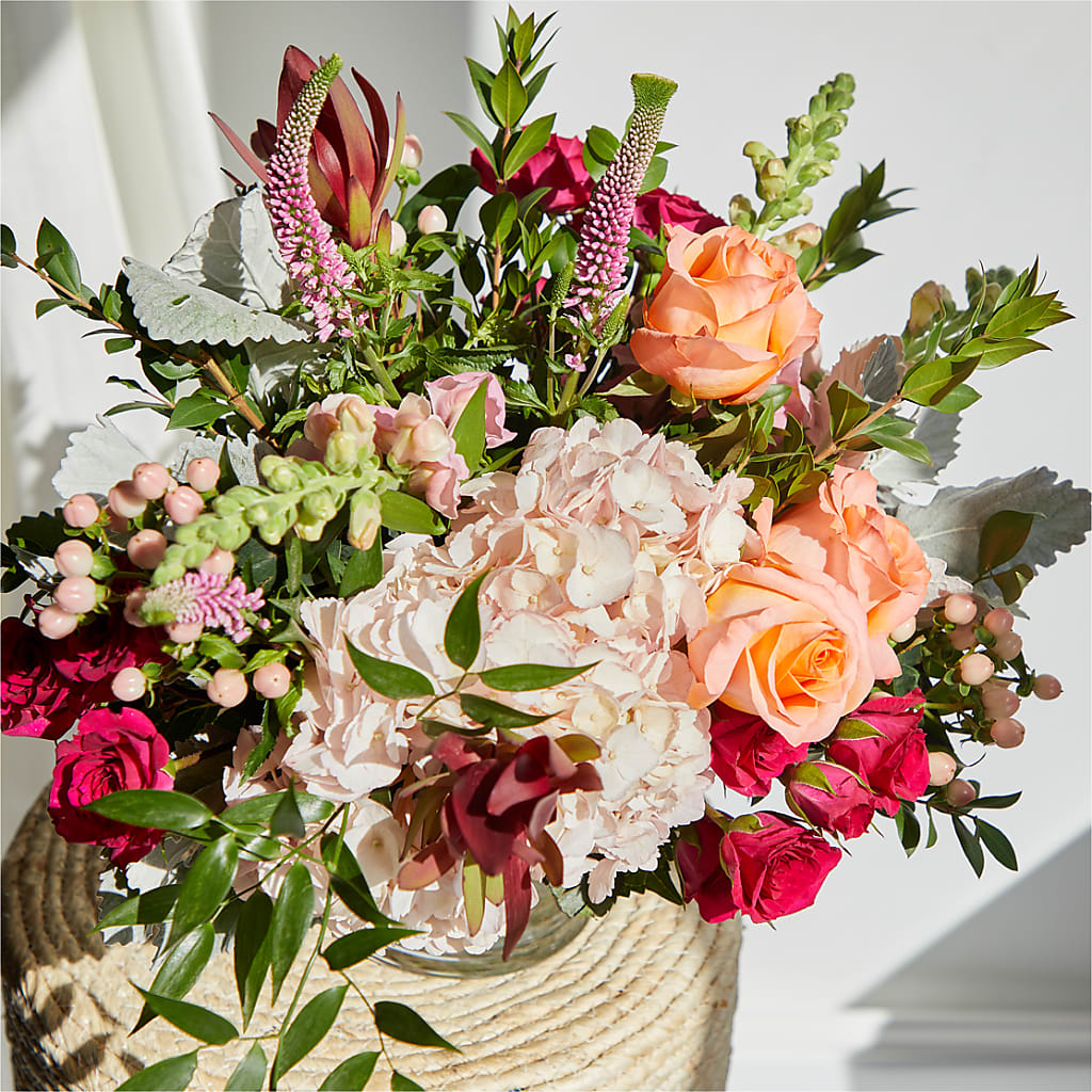 Glitz & Glam Bouquet –  Flowers Y Detallitos Analy, Durham NC
