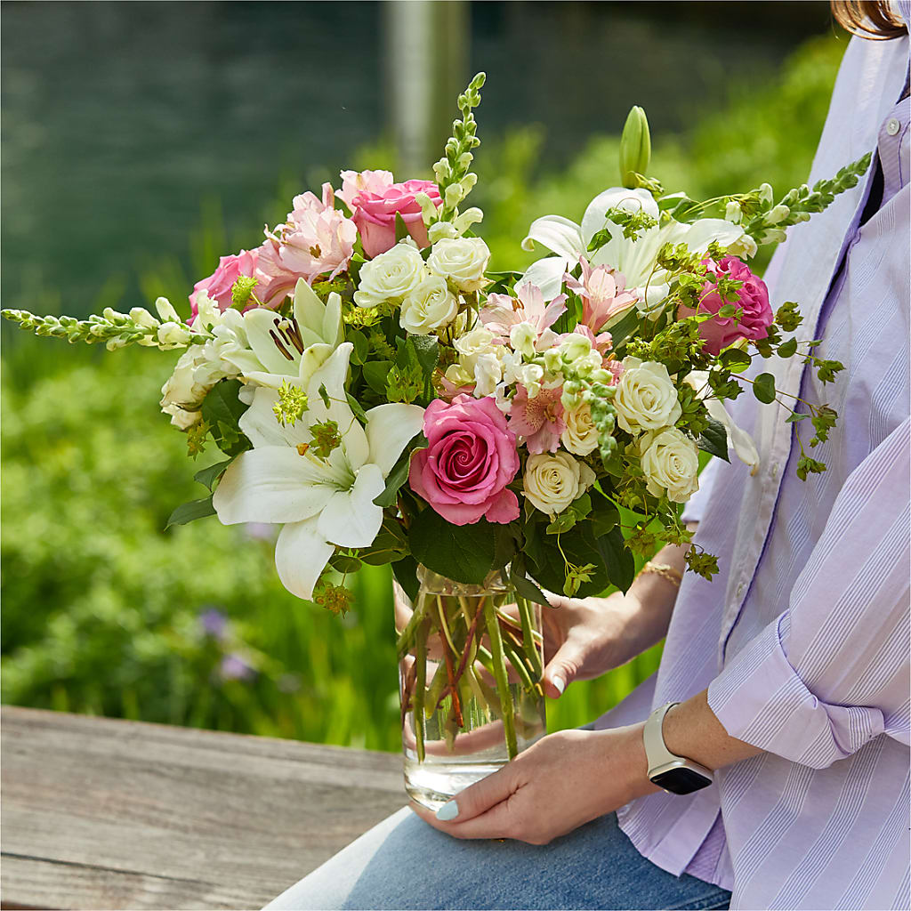 Fondly Bouquet –  Flowers Y Detallitos Analy, Durham NC