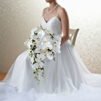 Classic White Bouquet –  Flowers Y Detallitos Analy, Durham NC